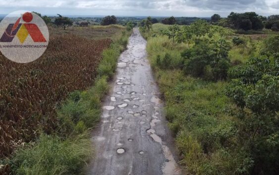 TRANSPORTISTAS DE SOTEAPAN DAN ULTIMÁTUM AL GOBIERNO DEL ESTADO: O COMPONEN LA CARRETERA ACAYUCAN-SOTEAPAN O TOMAN PLATANILLO Y CARRETERAS