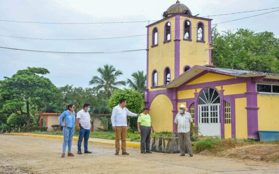 Ayuntamiento de Sayula de Alemán continúa realizado obra pública