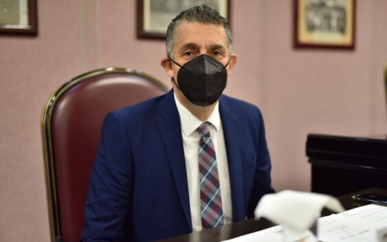 Soberanía energética abaratará costos de luz para el pueblo: Víctor Vargas