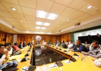 Electricistas y Usuarios entregan a Sergio Gutiérrez Luna 53 mil firmas de apoyo a la Reforma Eléctrica