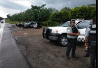 Despliegan SSP y fuerzas federales operativo preventivo ante paso de caravana de migrantes, en Jesús Carranza Despliegan SSP y fuerzas federales operativo preventivo ante paso de caravana de migrantes, en Jesús Carranza