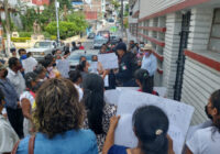 CAMPESINOS PAPANTECOS PROTESTAN PORQUE NO DEJAN USAR AULAS A SUS HIJOS PARA TOMAR CLASES