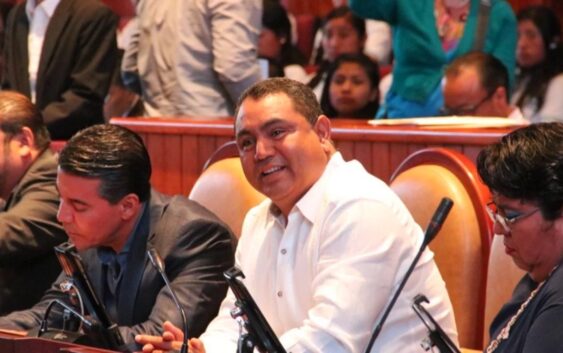 Detienen en Veracruz al diputado oaxaqueño Gustavo Díaz; buscaba a su hijo