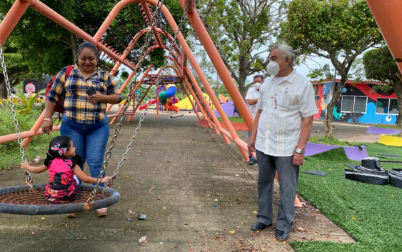 Supervisa alcalde trabajos de rehabilitación del Parque Infantil “Minos”