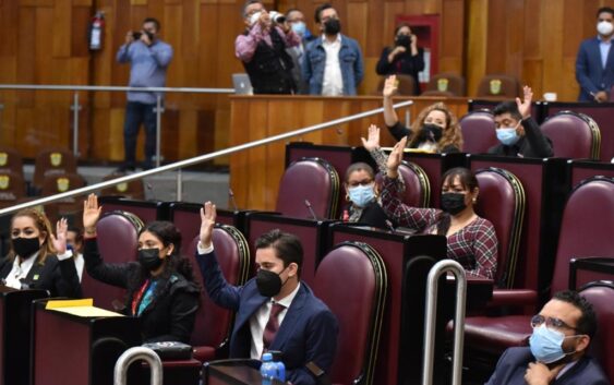 Reducirían financiamiento público a los partidos políticos