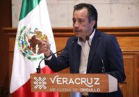 Acompañada por mujeres del Gabinete, entrega PROGOB Tercer Informe de Gobierno a la LXVI Legislatura Acompañada por mujeres del Gabinete, entrega PROGOB Tercer Informe de Gobierno a la LXVI Legislatura