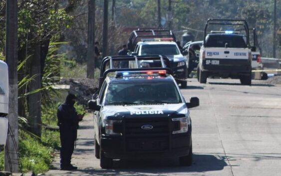 Tirotean a dos jóvenes en florería de Álamo