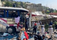 Continúan en hospitales de accidente carretero, 17 personas lesionadas en Joquicingo