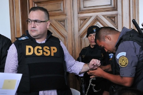 Guatemala autorizó desde marzo detener a Javier Duarte por desaparición forzada.