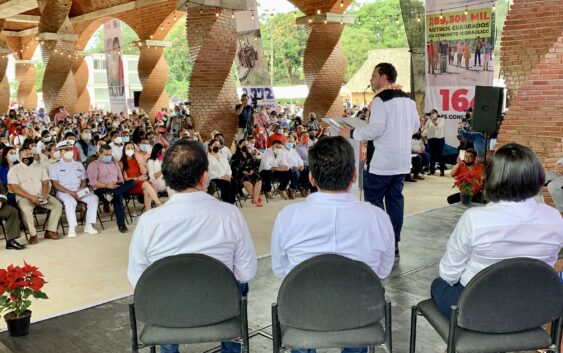 El alcalde de Cosoleacaque Cirilo Vázquez Parissi rindió su 4to y último  informe de Gobierno