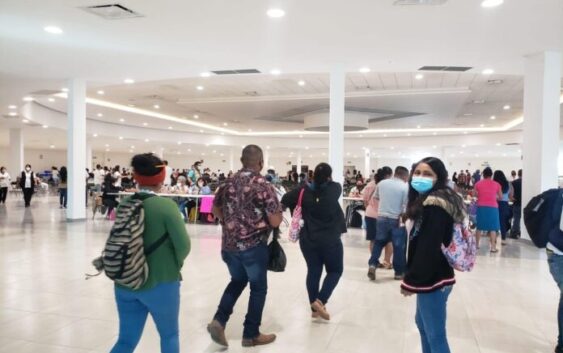 Inicia la jornada de vacunación en el Casino Petrolero de Minatitlán