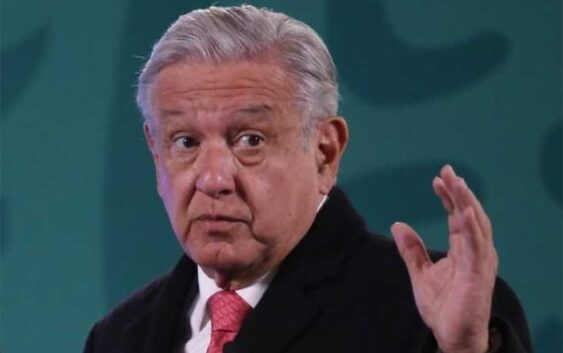 Aparece otro millón de firmas para revocación