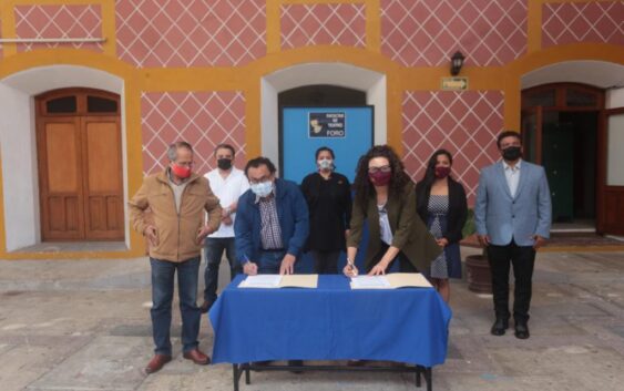 Firman convenio de colaboración Actividades Artísticas de la SEV y Facultad de Teatro UV