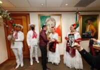 Llega “La Rama” veracruzana a la Cámara de Diputados; Sergio Gutiérrez Luna los contagia de alegría-El legislador minatitleco y sus pares disfrutaron una de las principales tradiciones de Veracruz