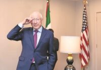 México y EU deben alejar a migrantes de un corredor doloroso: Ken Salazar México y EU deben alejar a migrantes de un corredor doloroso: Ken Salazar