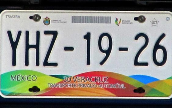 Placas gratis a quienes estén al corriente de estos pagos en Veracruz