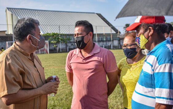 Campo de fútbol de la colonia Coatzacoalcos será semillero de niños y jóvenes deportistas