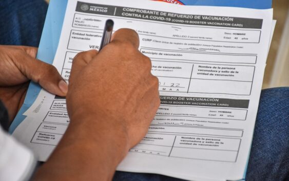 Más del 85 por ciento de docentes registrados para dosis de refuerzo