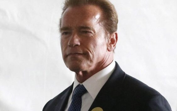 Arnold Schwarzenegger sufre accidente automovilístico; mujer fue llevada al hospital