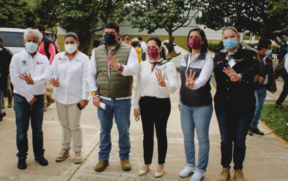 Zenyazen Escobar: “Suman más de 60 mil trabajadoras y trabajadores educativos inmunizados contra la COVID-19 a nivel estatal”