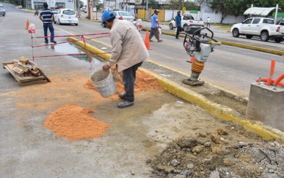 Inicia proyecto de iluminación en acceso a Coatzacoalcos