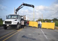 Refuerzan acordonamiento en la carretera cuatro carriles