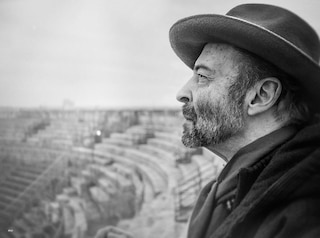 El fotógrafo René Robert muere congelado en las calles de París tras una caída