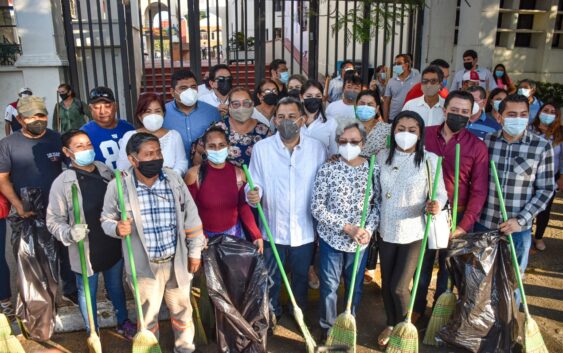 Arranca actividades nuevo Ayuntamiento con “El primer escobazo”