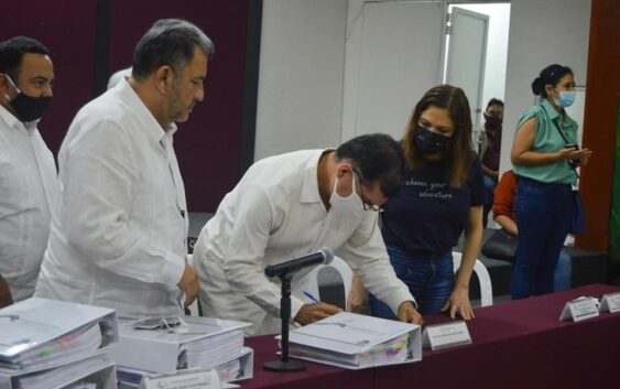 Concluye proceso de entrega-recepción en el Ayuntamiento de Coatzacoalcos