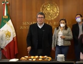 Ricardo Monreal parte rosca y recuerda a José Manuel del Río: “resentimos su ausencia”