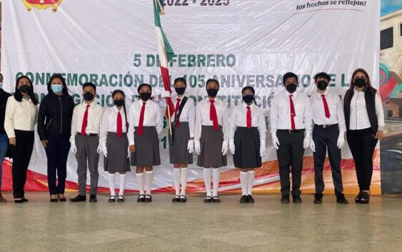 Conmemora Ayuntamiento de Oluta el 105 aniversario de la promulgación de la Constitución