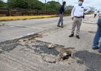 Arrancan bacheo y limpieza en 6.5 kilómetros en la carretera 180 Coatzacoalcos – Villahermosa