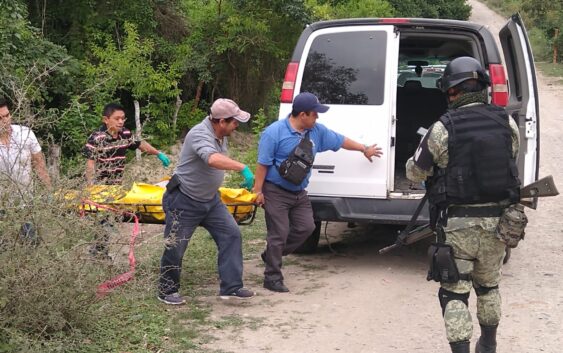 Localizan un cuerpo en las inmediaciones de la zona militar en Coatzintla