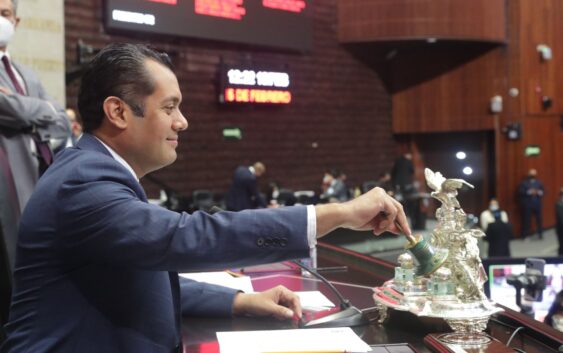 Vence Sergio Gutiérrez Luna candados del INE; partidos podrán aportar recursos para ayudar en epidemias y catástrofes