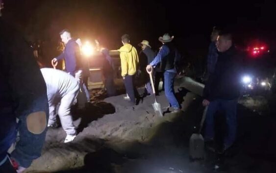Quedaron sepultados tras derrumbe dos niños en Altotonga