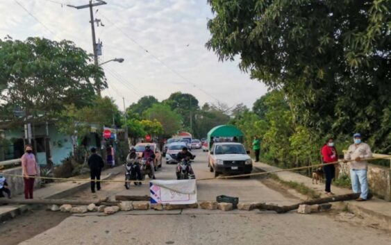 Se suman más campesino al bloqueo del puente «El Jagüey»