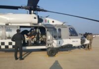 Trasladan en helicóptero a esposo de edil priista, acusado de asesinar a reportero en el Istmo