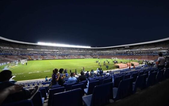 Multa de 1.5 mdp y un año sin público en el Corregidora