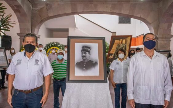 Conmemora Ayuntamiento de Acayucan aniversario luctuoso del General Miguel Alemán