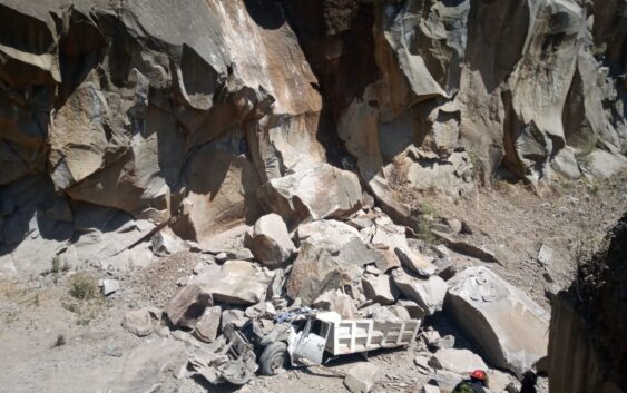 DEJA CUATRO LESIONADOS DERRUMBE EN MINA DE PIEDRA EN TOLUCA
