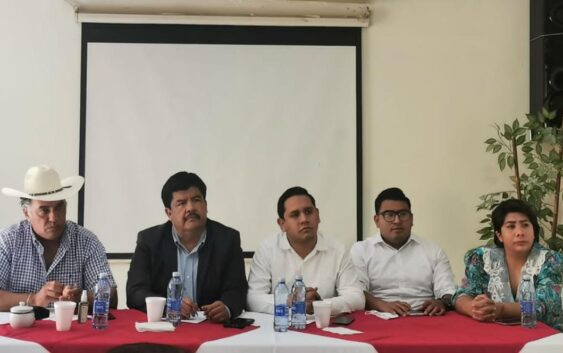 CEAPP mantiene diálogo con periodistas de Acayucan