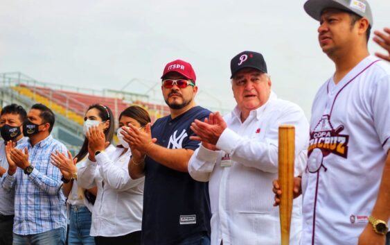 Zenyazen confirma que llegarán más recursos a escuelas de Poza Rica