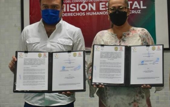 Firman convenio de colaboración entre CEDH y ayuntamiento de Cosoleacaque