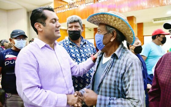 Juntos, pescadores y Sergio Gutiérrez, para frenar grave deterioro de la pesca veracruzana