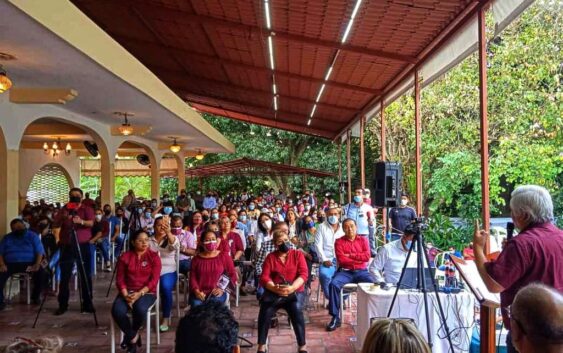 Con engaños y amenazas pretenden coaccionar a maestros para manipular la interna por la dirigencia sindical de la 32 del SNTE