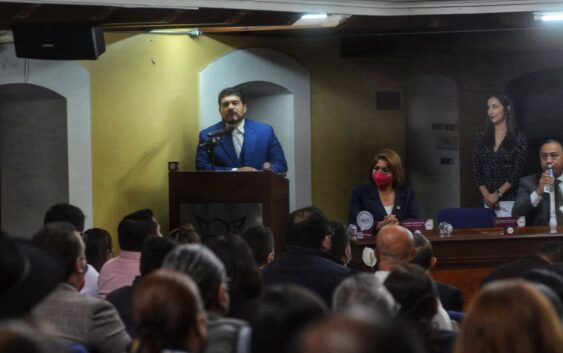 Zenyazen Escobar presenta plataforma digital SEV para agilizar trámites de RVOE