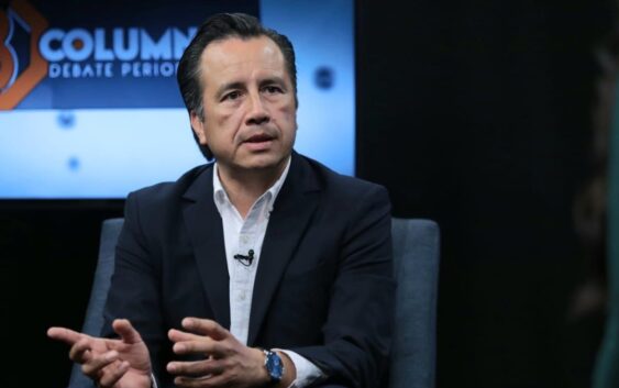 Ofrece Cuitláhuac acompañamiento para resolver conflicto entre Oteapan y Chinameca; rechaza toma de carreteras