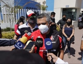 Aficionados de Atlas buscan con desesperación a compañeros hospitalizados