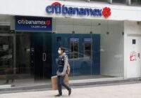 Banorte invita a todos los mexicanos como inversionistas para comprar Banamex