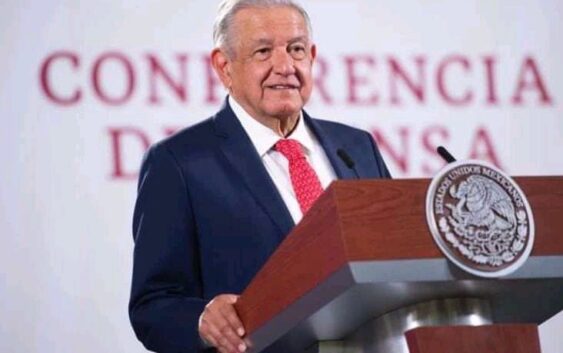 Busca Obrador borrar a INE, pluris y hasta regidores